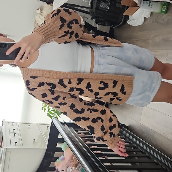 🤎SOLD🤎Abercrombie & Fitch Leopard Cardigan - Picture 5 of 5